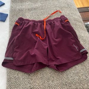 Brooks mens running shorts. Size L.
